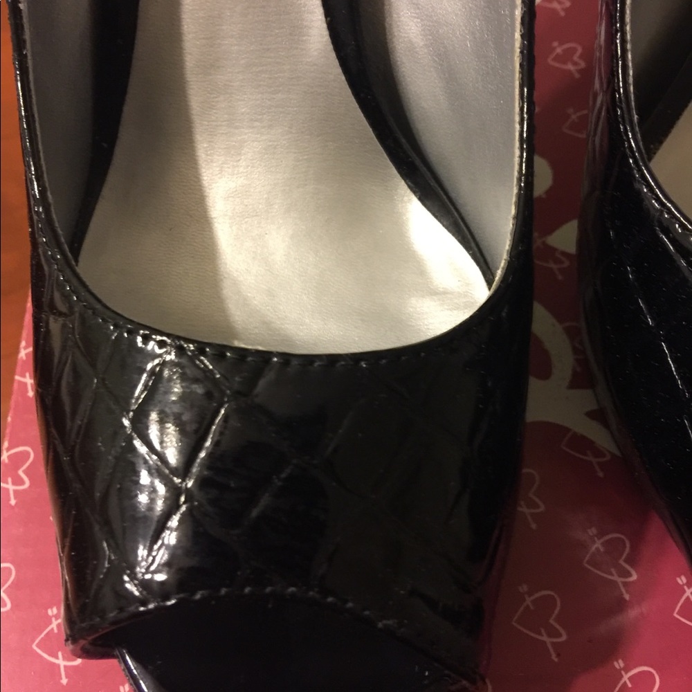 High heeled shoes.